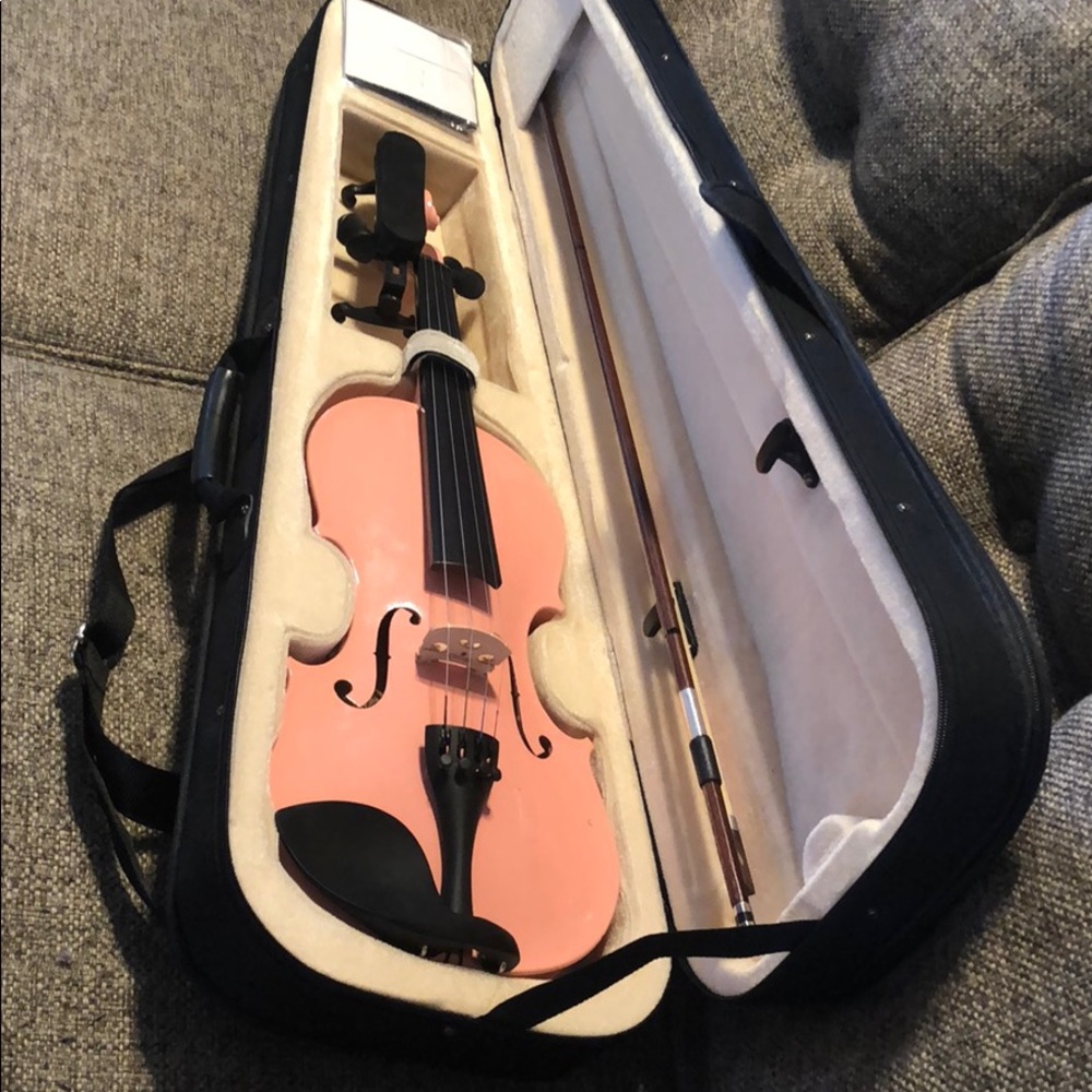 Mendini by Cecilio violin full size pink.